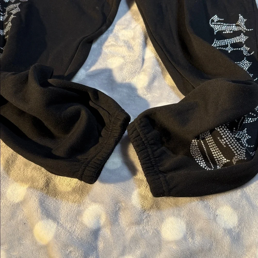 Sweatsuit - Picture 8 of 10